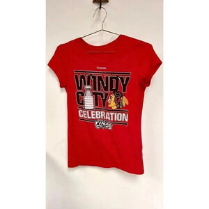Reebok Women's Vintage Red Windy City Celebration Stanley Cup T-Shirt Size XS